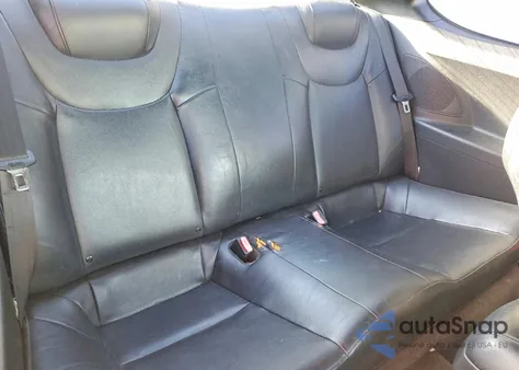 2010 Hyundai Genesis Coupe 2.0T z USA, uszkodzony, nr VIN KMHHT6KD9AU027930